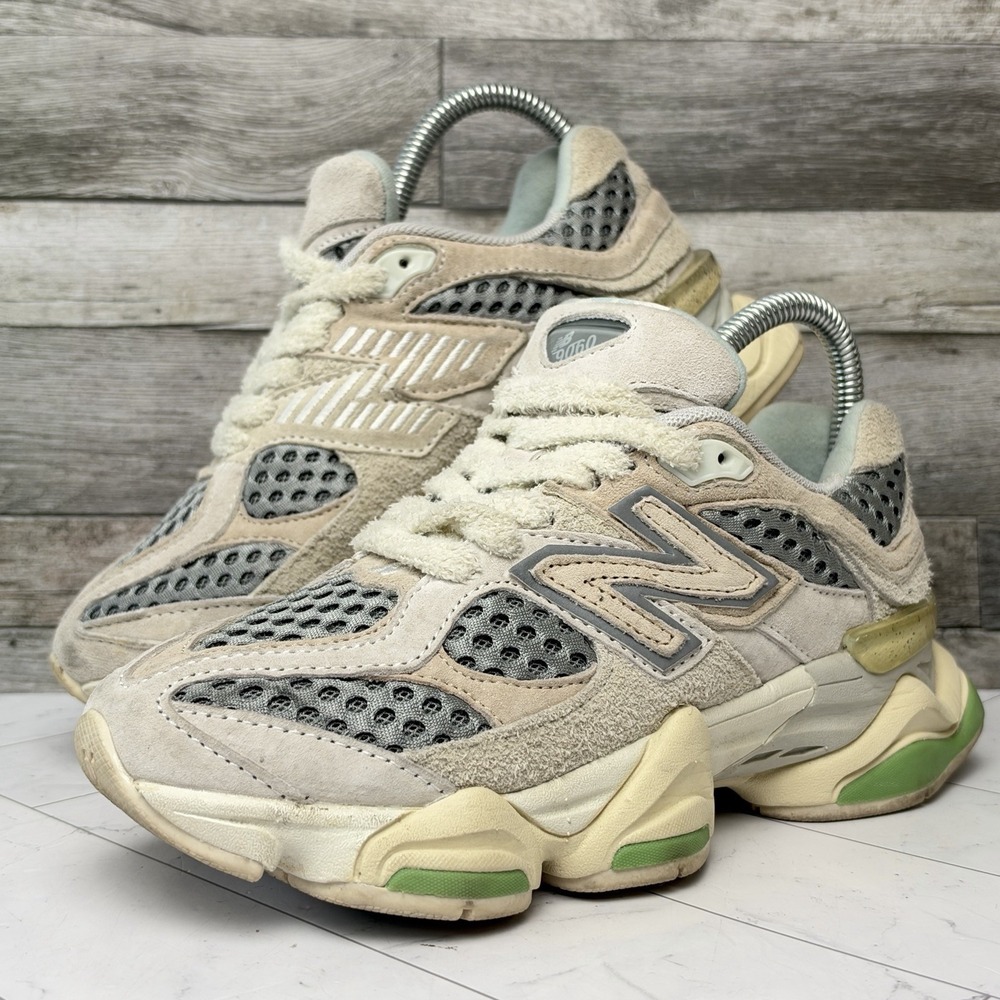 New Balance 9060 Unisex -Women's 6 - Men's 4 - Bricks & Wood Sneakers U9060